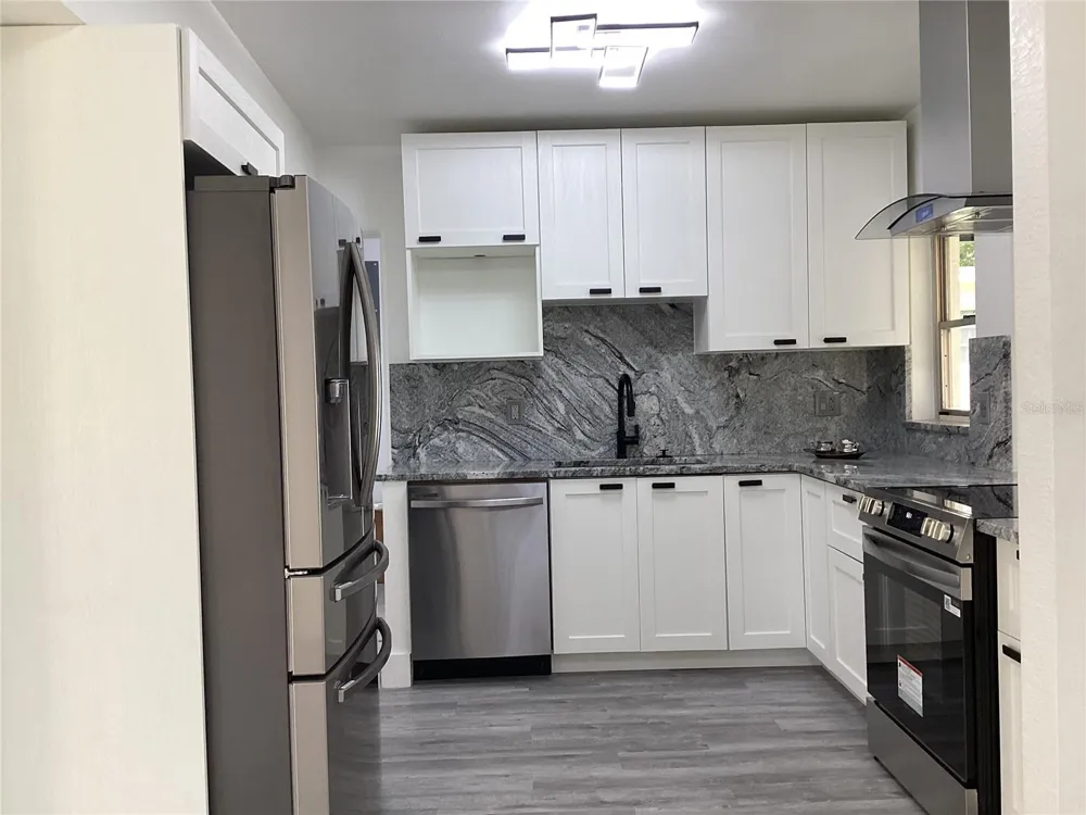 3318 DEBBIE DRIVE Orlando, FL 32806