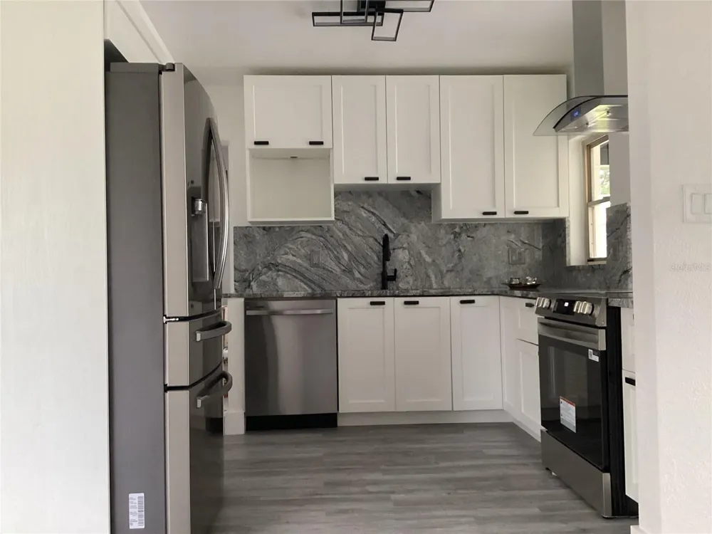 3318 DEBBIE DRIVE Orlando, FL 32806