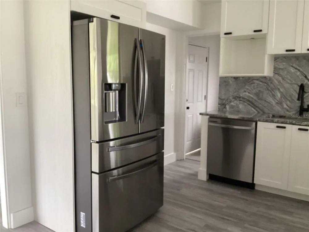 3318 DEBBIE DRIVE Orlando, FL 32806