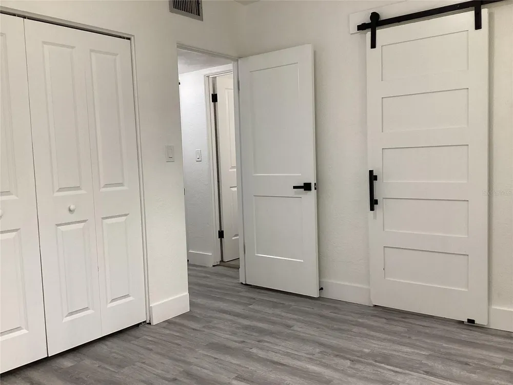 3318 DEBBIE DRIVE Orlando, FL 32806