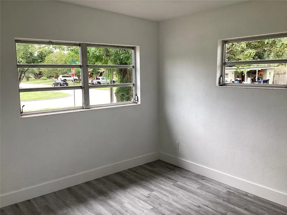 3318 DEBBIE DRIVE Orlando, FL 32806