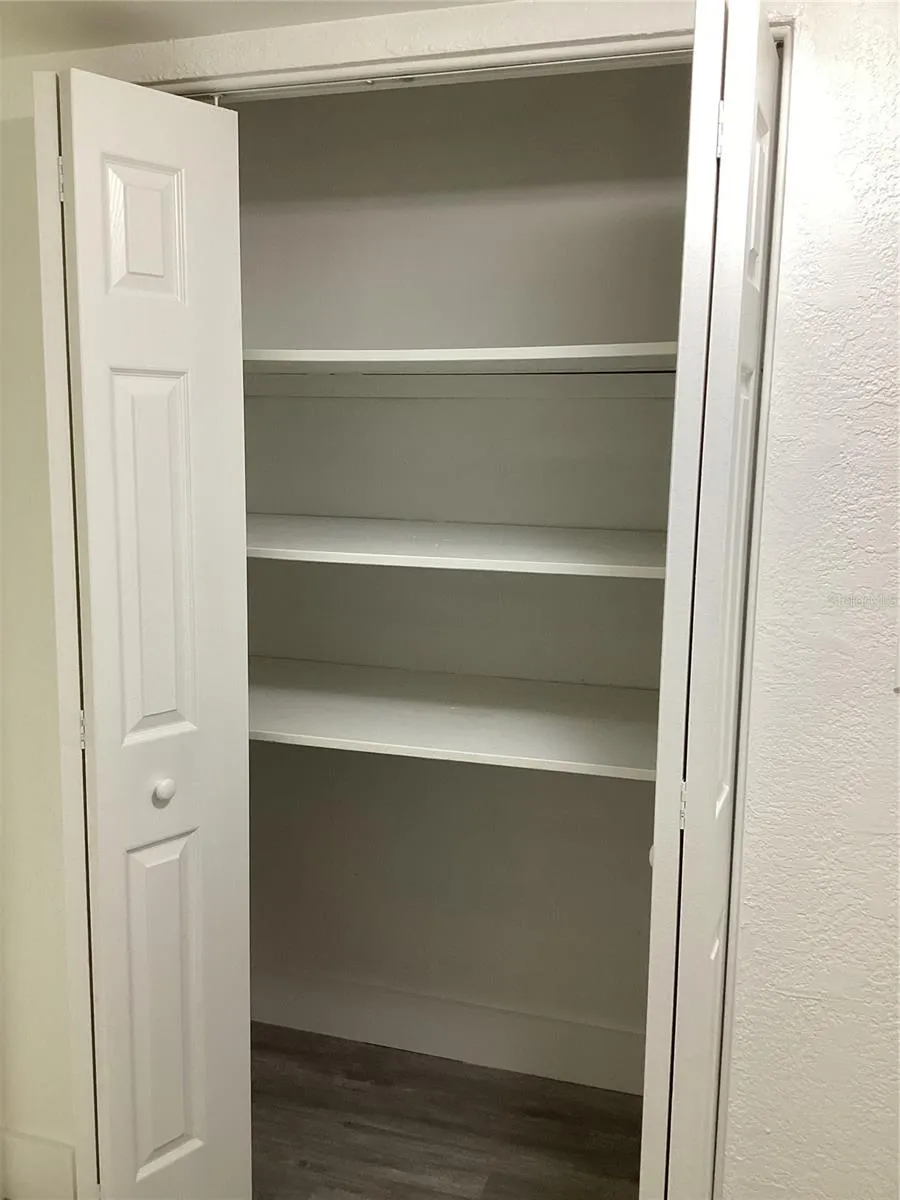 3318 DEBBIE DRIVE Orlando, FL 32806