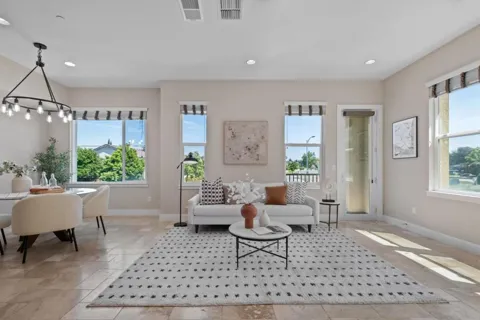 1315 Venturi Drive #2