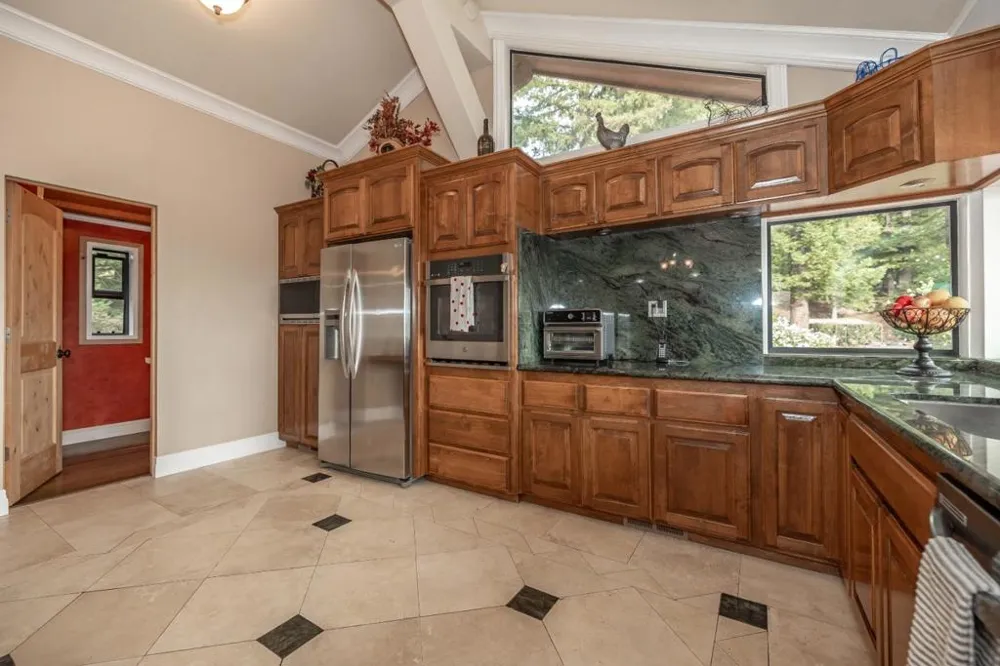 23965 Mountain Charlie Road Los Gatos, CA 95033