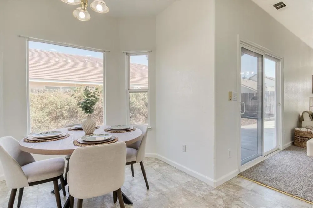 643 E Springer Drive Turlock, CA 95382