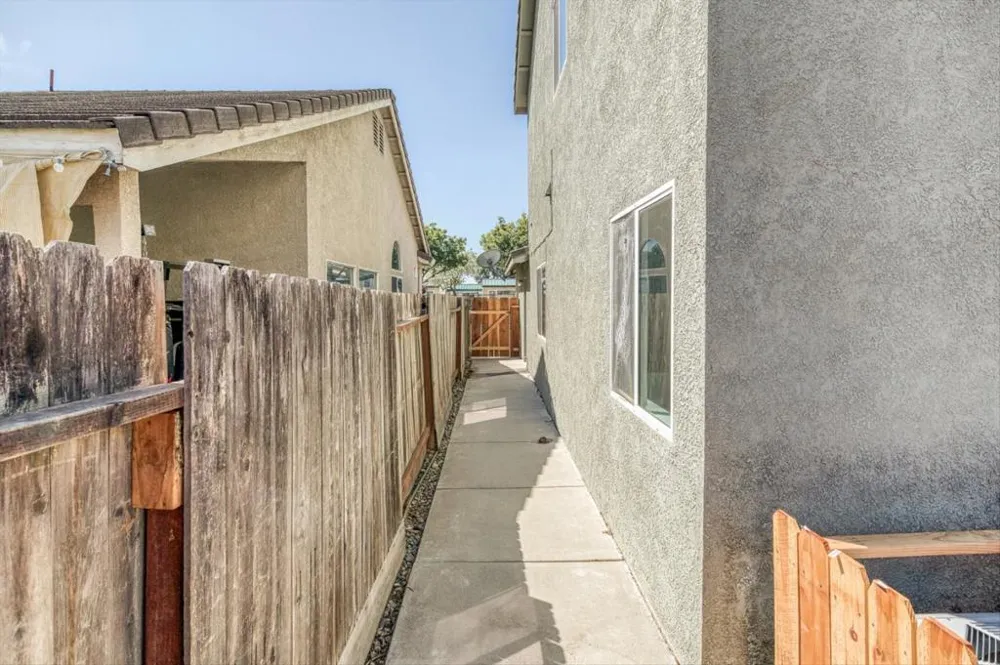 643 E Springer Drive Turlock, CA 95382