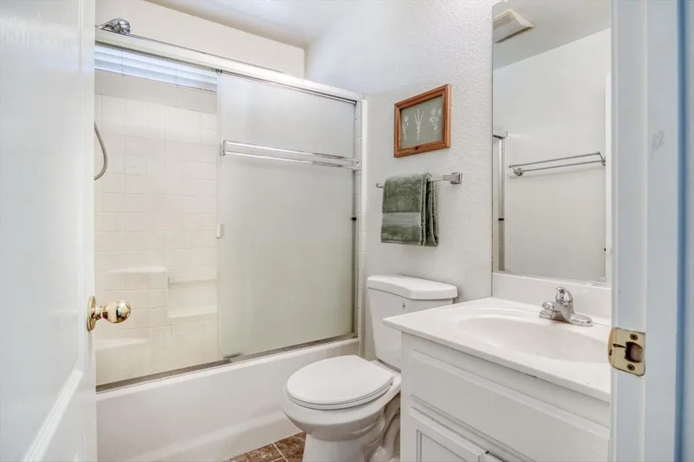 643 E Springer Drive Turlock, CA 95382