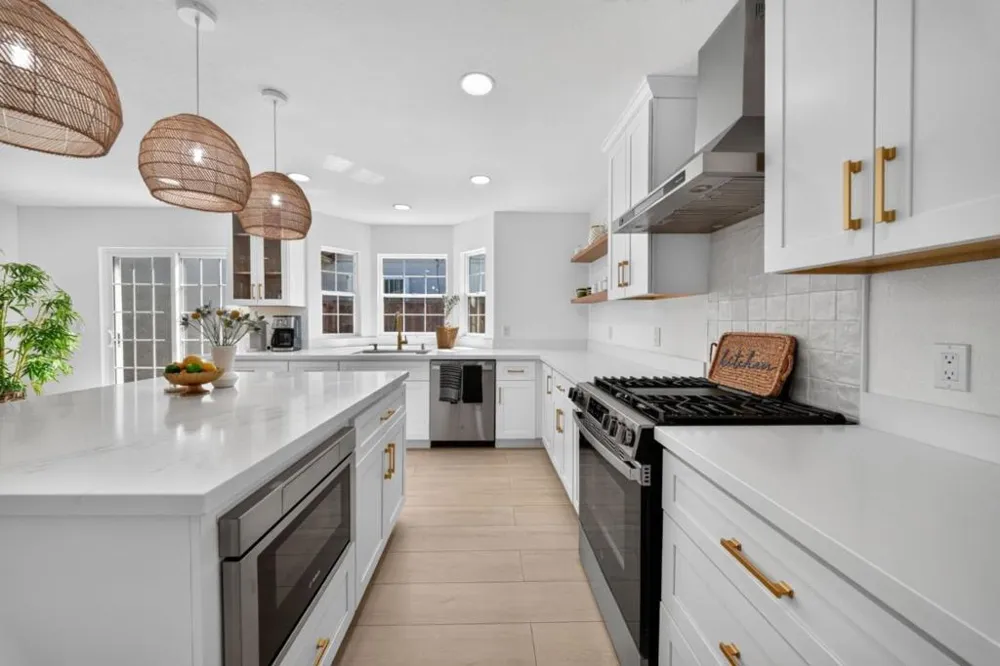 1892 Macduee Way San Jose, CA 95121