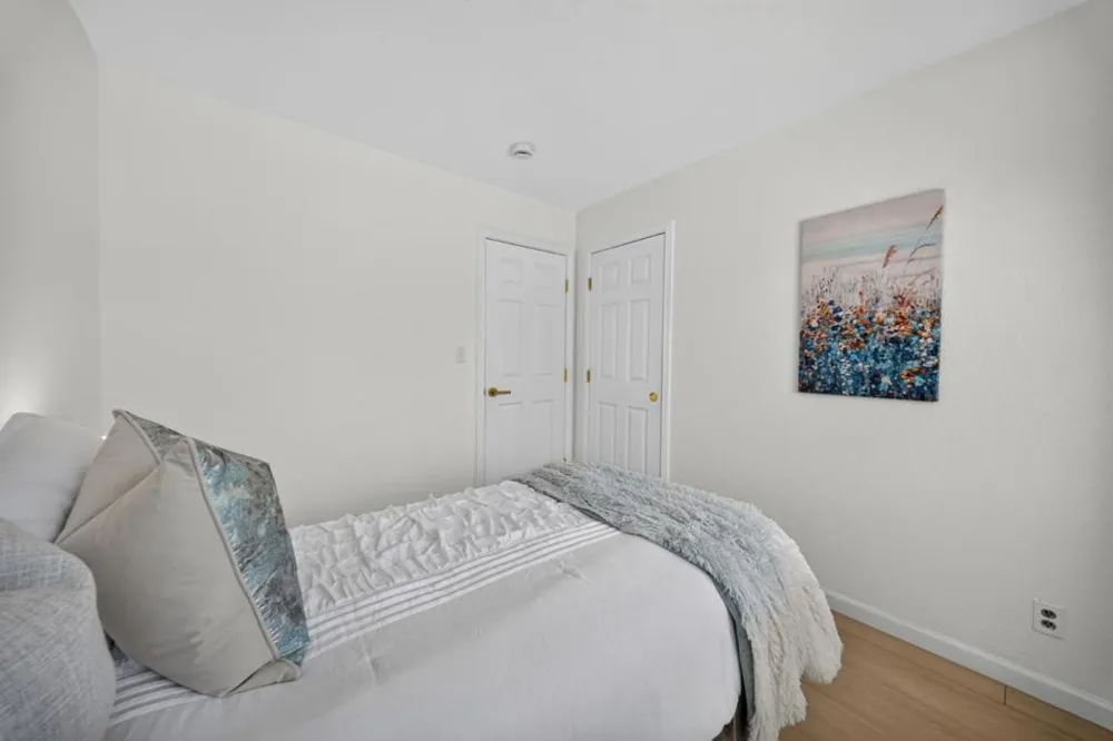 1892 Macduee Way San Jose, CA 95121