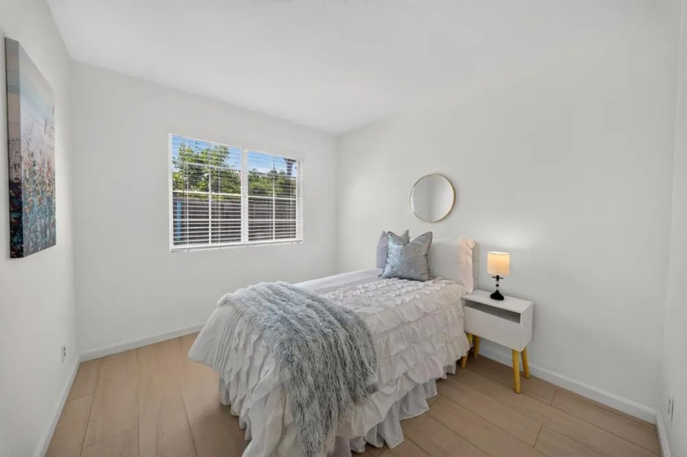 1892 Macduee Way San Jose, CA 95121