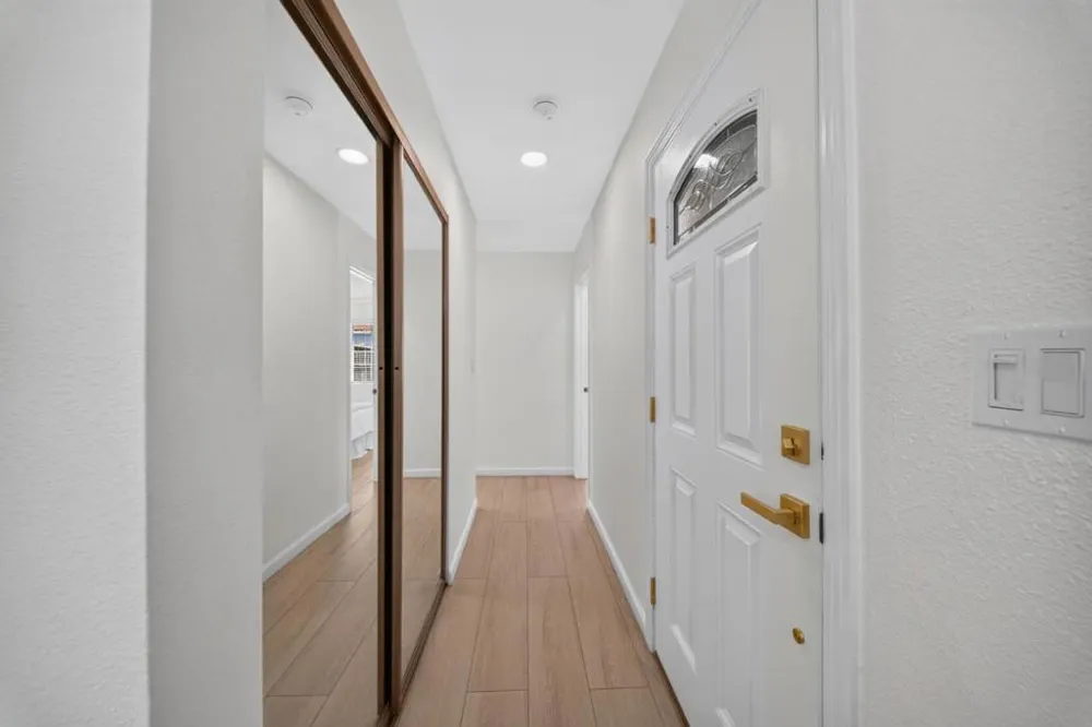 1892 Macduee Way San Jose, CA 95121