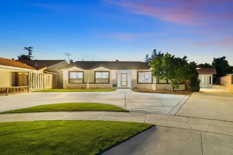 3370 Elgin Lane