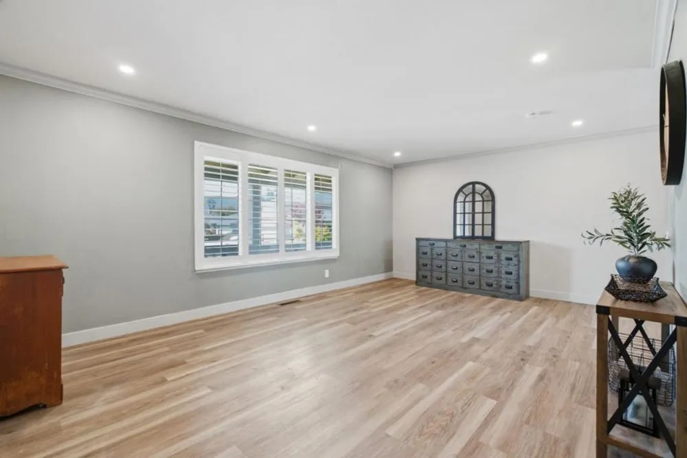 495 London Drive Gilroy, CA 95020