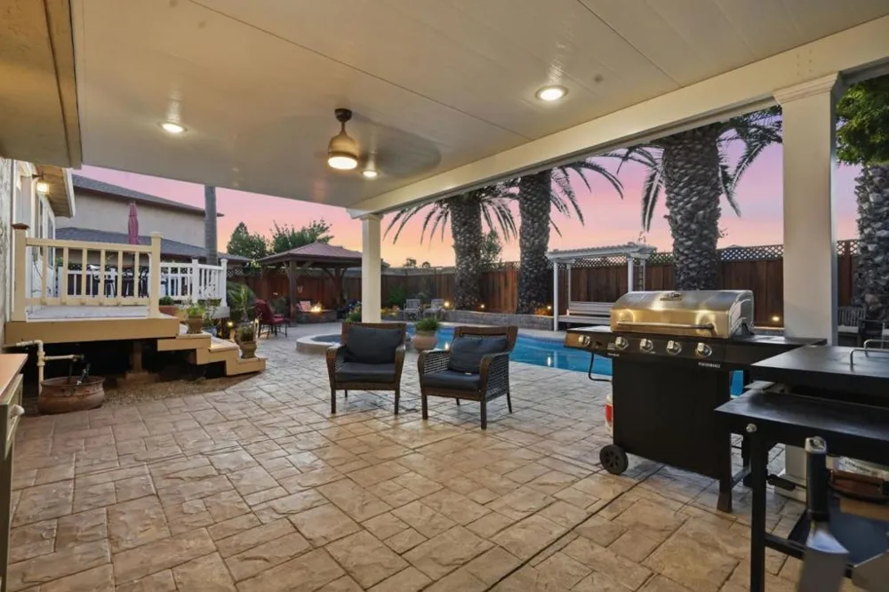 495 London Drive Gilroy, CA 95020