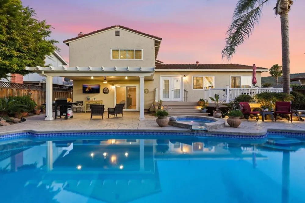 495 London Drive Gilroy, CA 95020