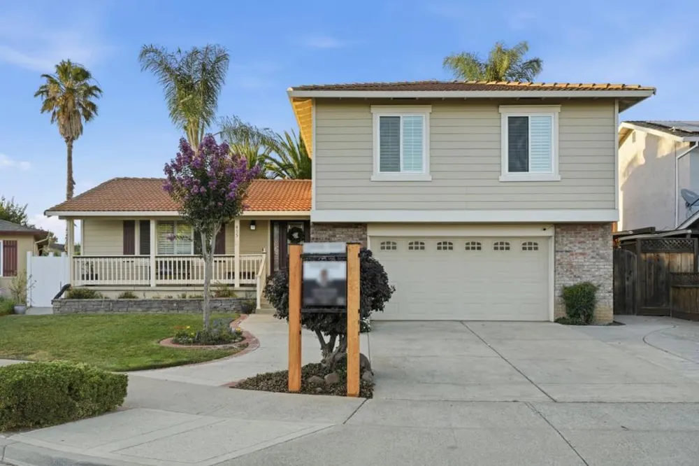 495 London Drive Gilroy, CA 95020
