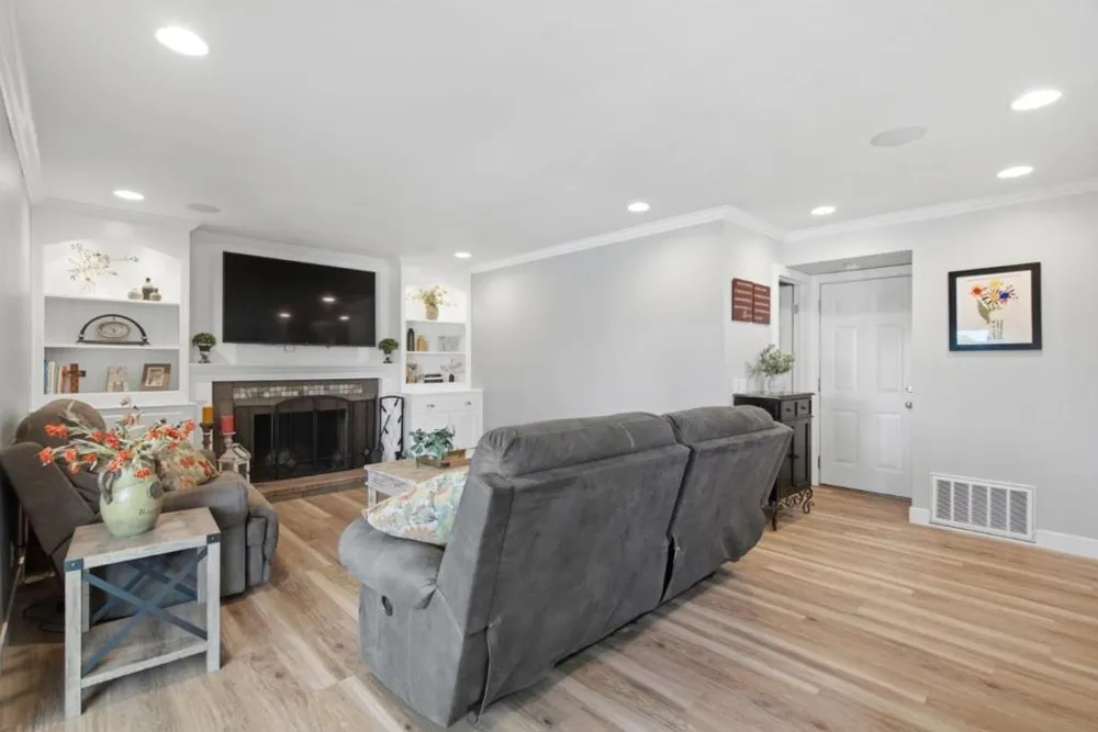 495 London Drive Gilroy, CA 95020