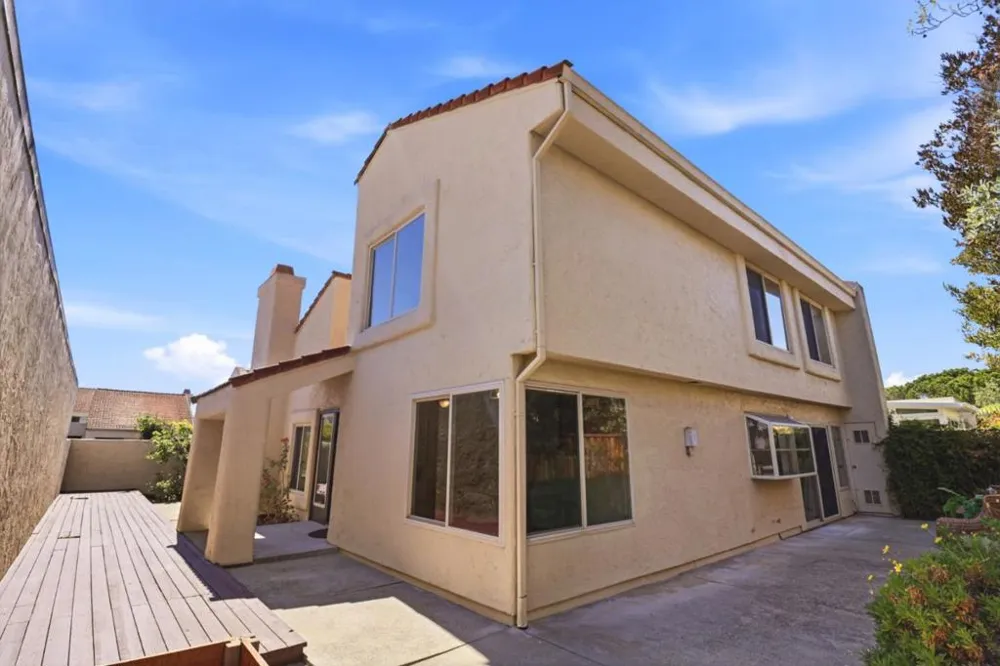 26 Lido Circle Redwood City, CA 94065