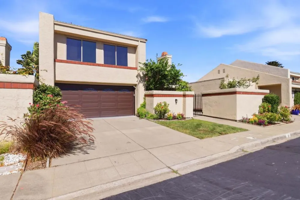 26 Lido Circle Redwood City, CA 94065