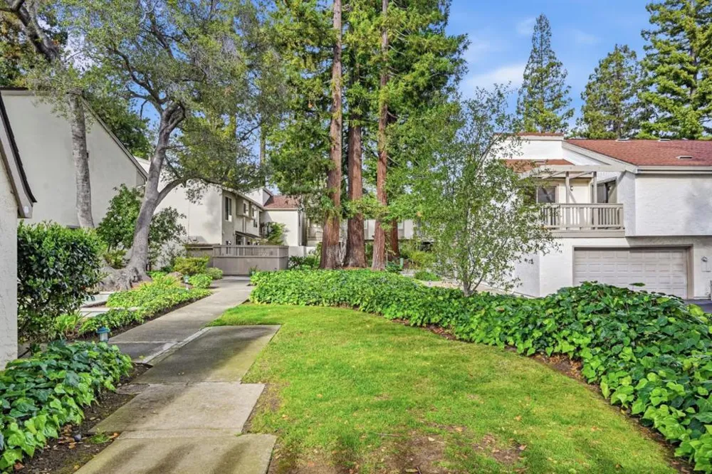 19124 Vineyard Lane Saratoga, CA 95070