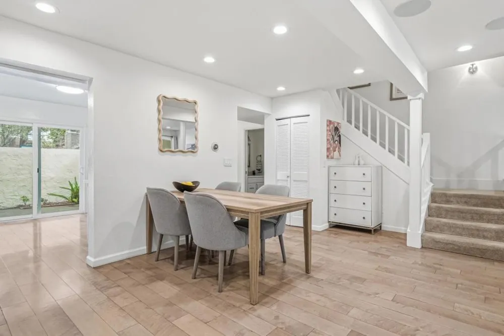 19124 Vineyard Lane Saratoga, CA 95070