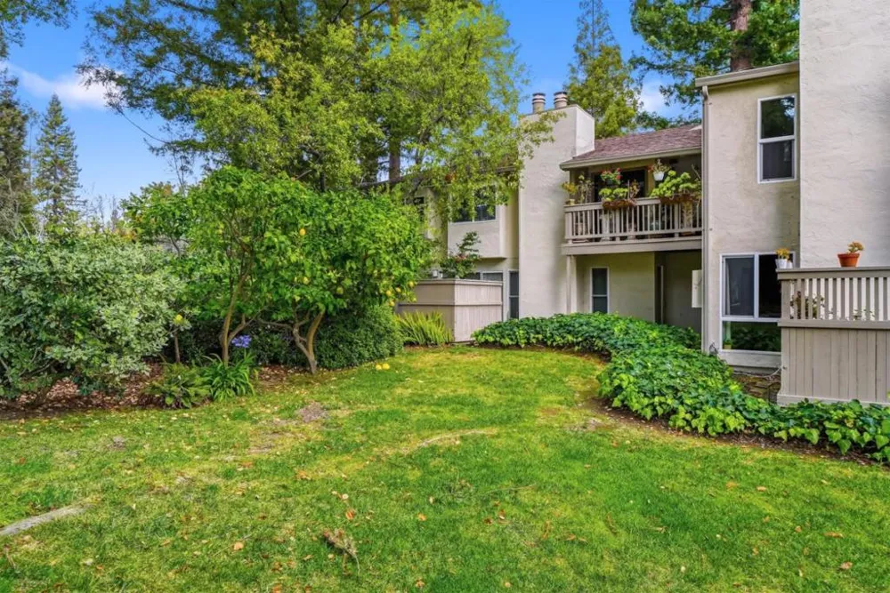 19124 Vineyard Lane Saratoga, CA 95070