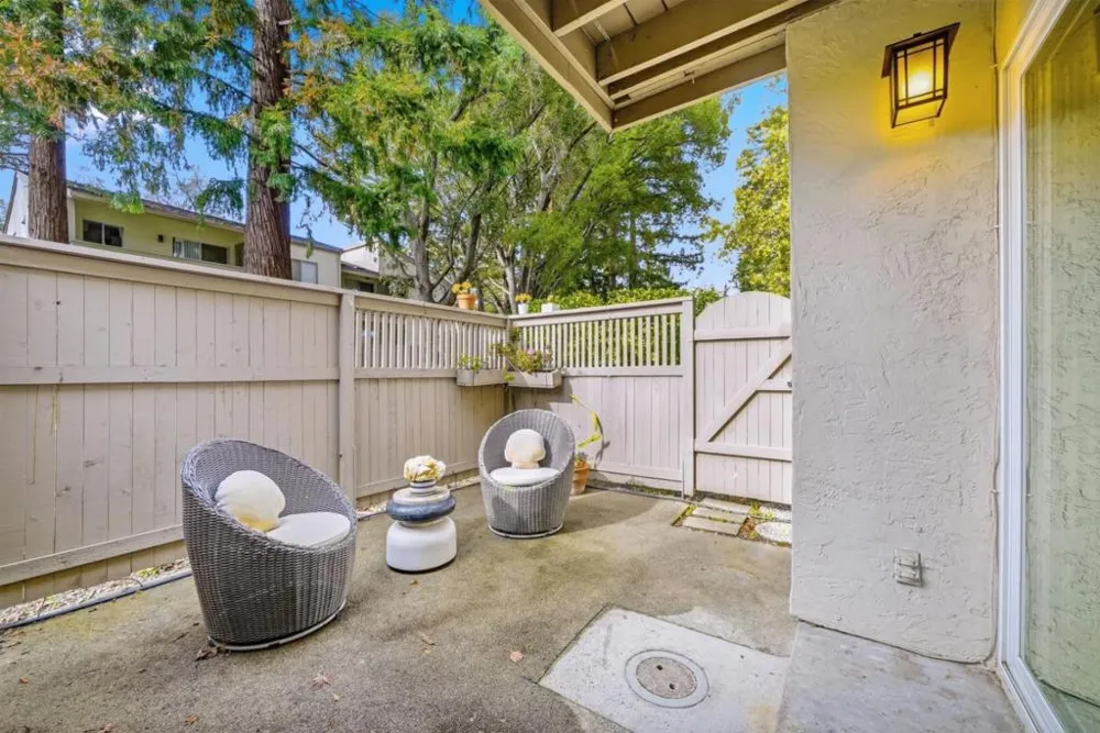 19124 Vineyard Lane Saratoga, CA 95070