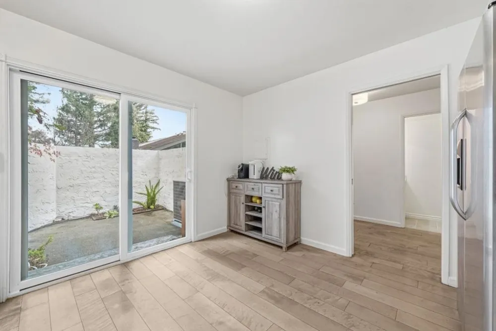 19124 Vineyard Lane Saratoga, CA 95070