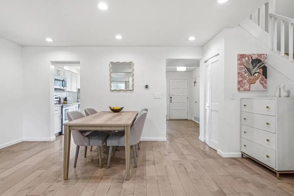19124 Vineyard Lane Saratoga, CA 95070