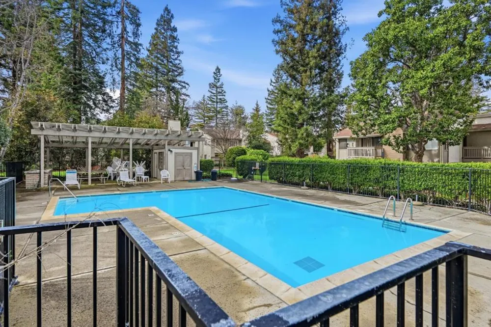 19124 Vineyard Lane Saratoga, CA 95070