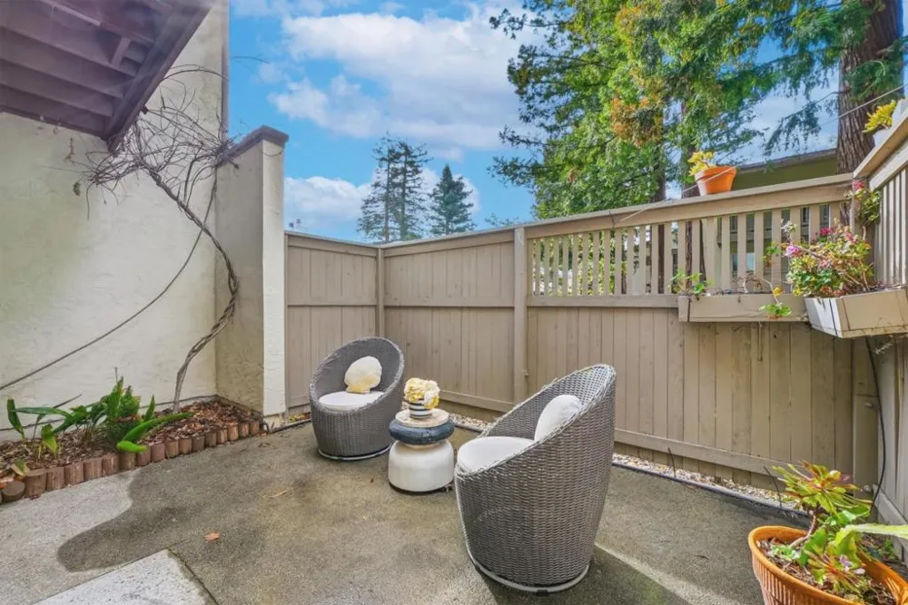 19124 Vineyard Lane Saratoga, CA 95070