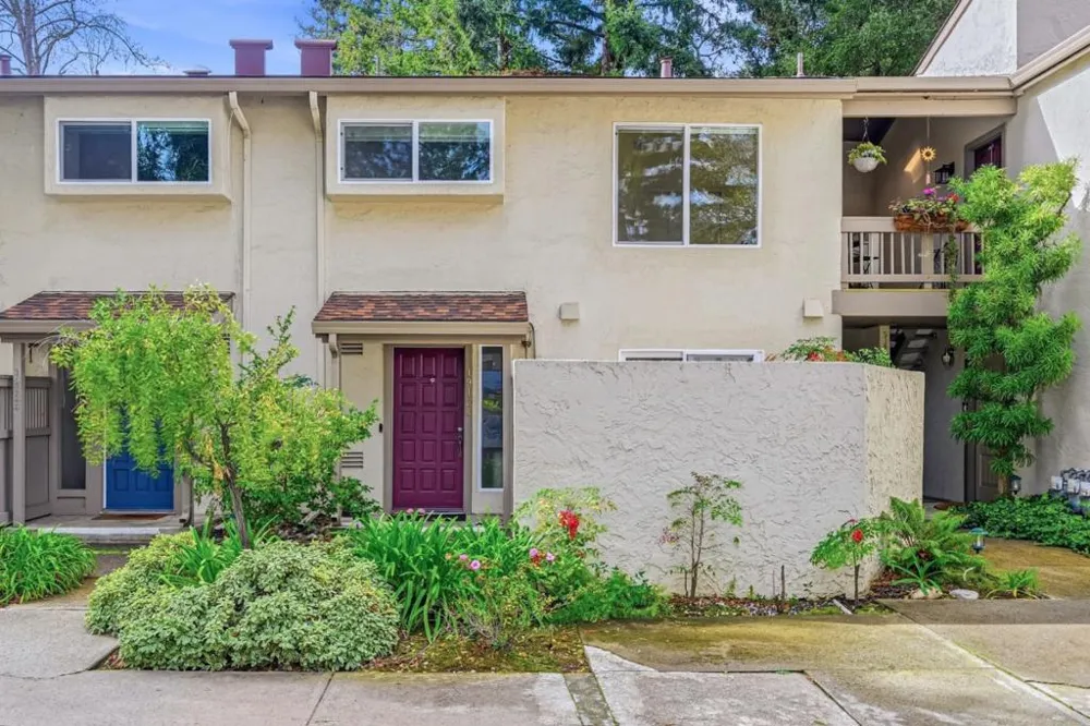 19124 Vineyard Lane Saratoga, CA 95070