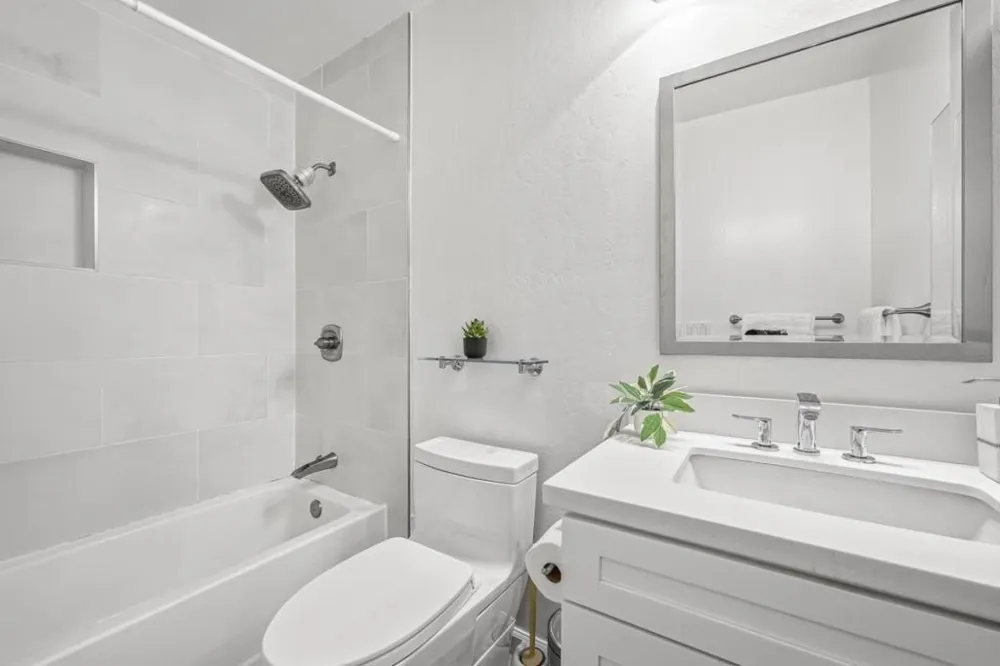 19124 Vineyard Lane Saratoga, CA 95070