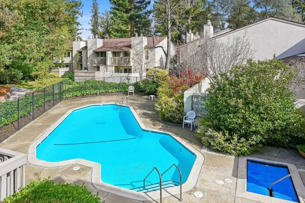 19124 Vineyard Lane Saratoga, CA 95070