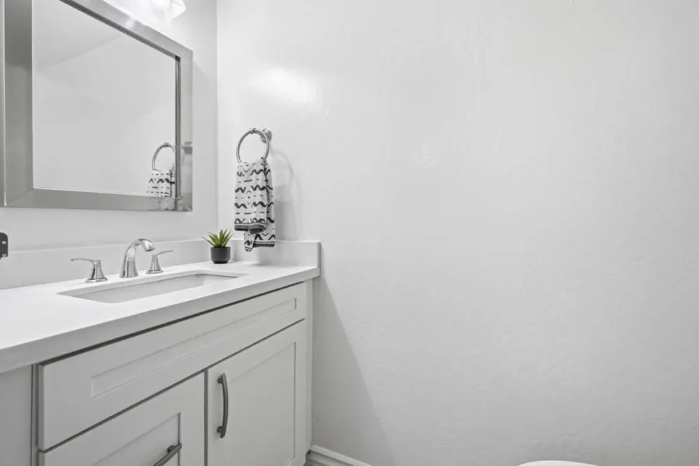 19124 Vineyard Lane Saratoga, CA 95070