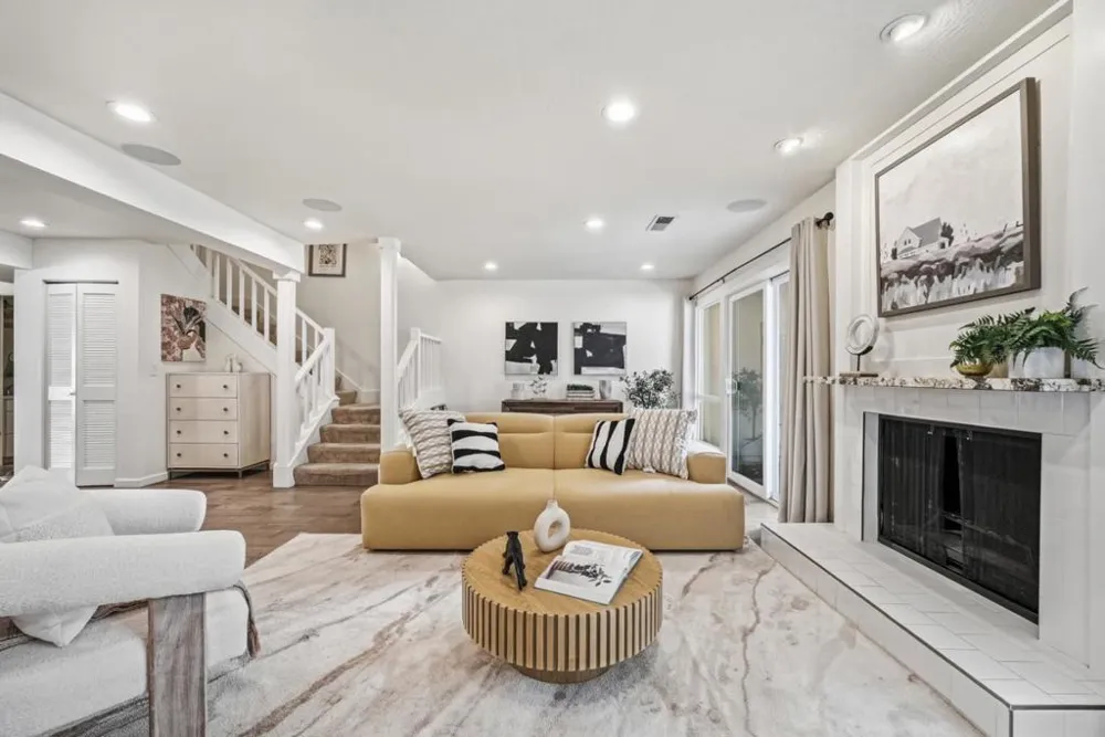 19124 Vineyard Lane Saratoga, CA 95070