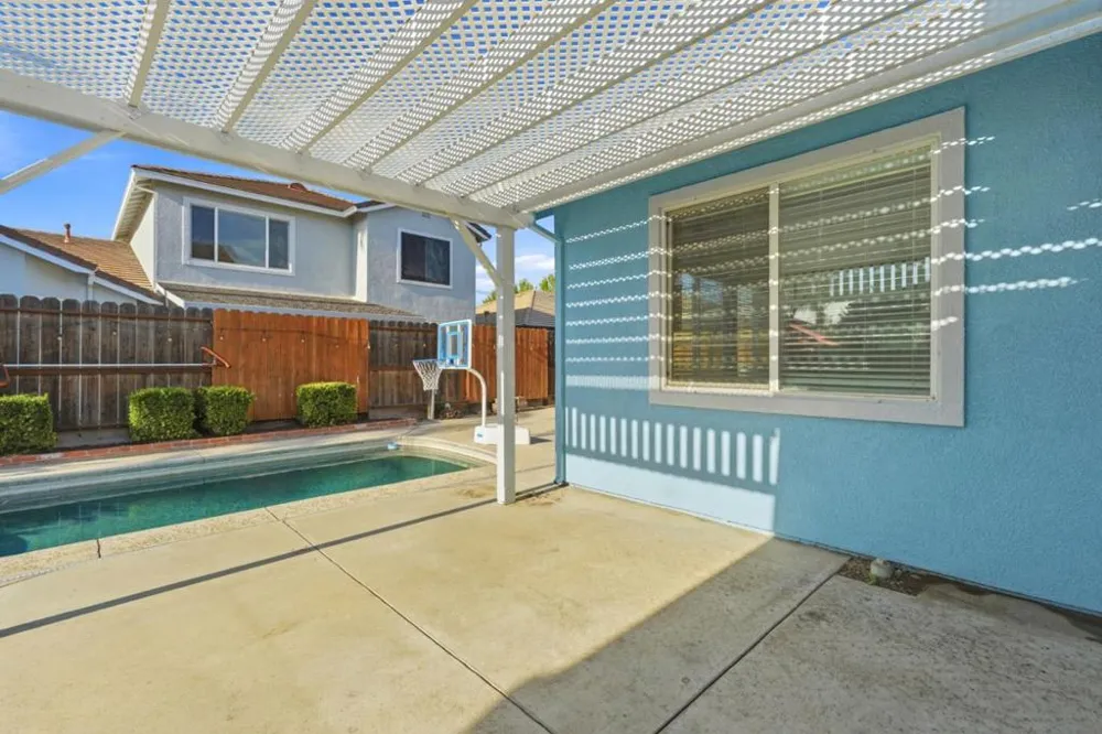 1951 Trail Way Turlock, CA 95382