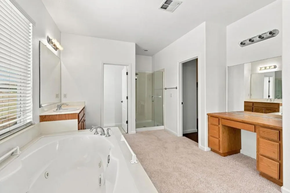 1951 Trail Way Turlock, CA 95382
