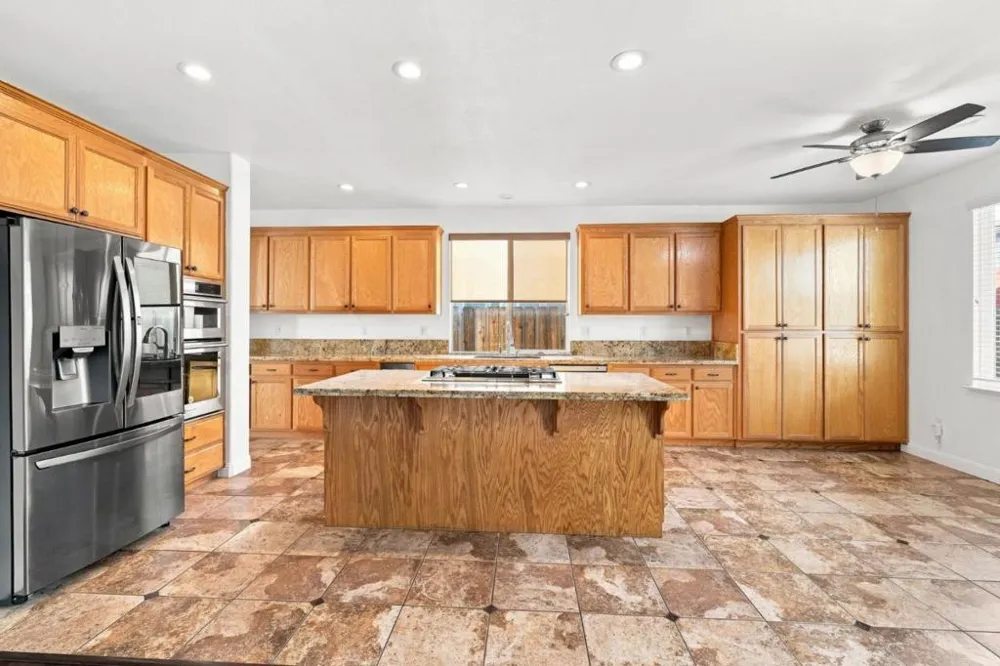 1951 Trail Way Turlock, CA 95382