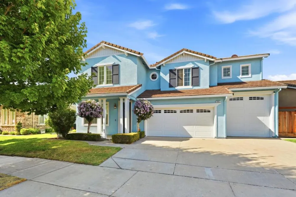 1951 Trail Way Turlock, CA 95382