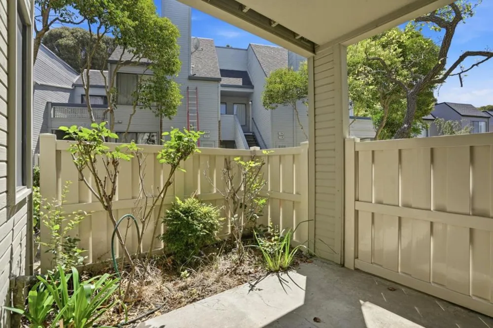 3778 Stoneglen Richmond, CA 94806