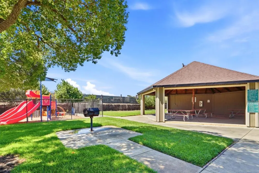 801 Nash Road #A9 Hollister, CA 95023