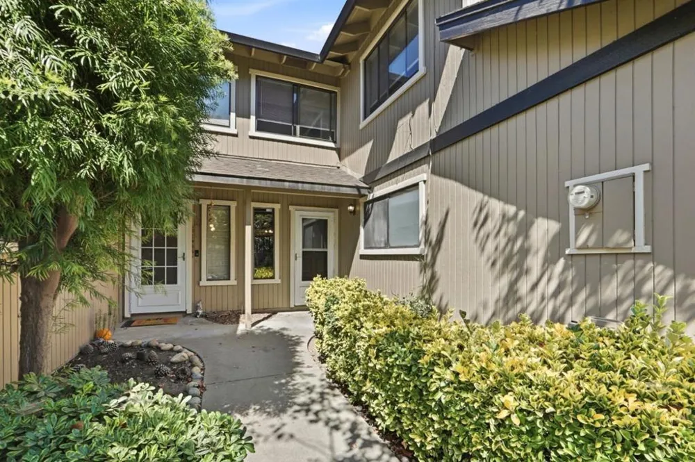 801 Nash Road #A9 Hollister, CA 95023