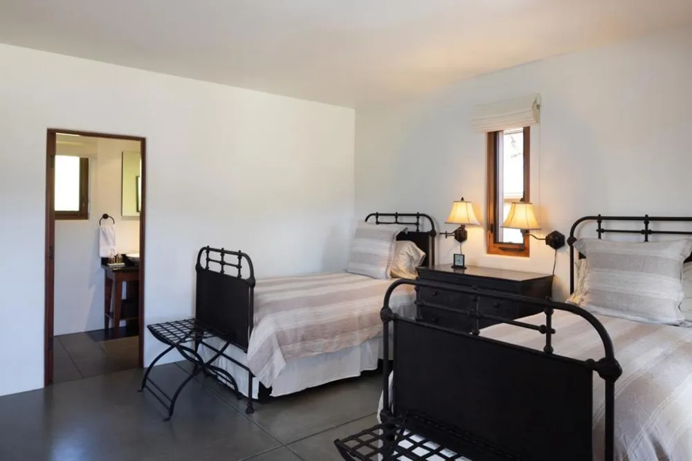 18 Touche Carmel, CA 93923