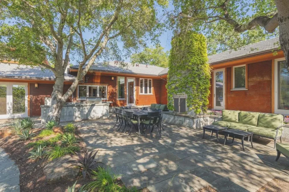 18 Touche Carmel, CA 93923