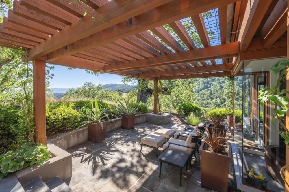 18 Touche Carmel, CA 93923