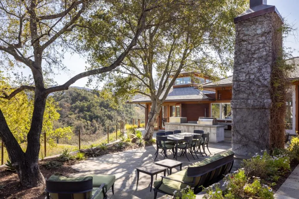 18 Touche Carmel, CA 93923