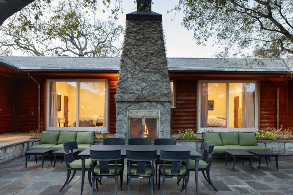18 Touche Carmel, CA 93923