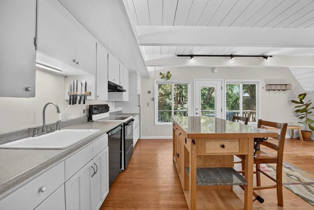 165 Taylor Road Ben Lomond, CA 95005