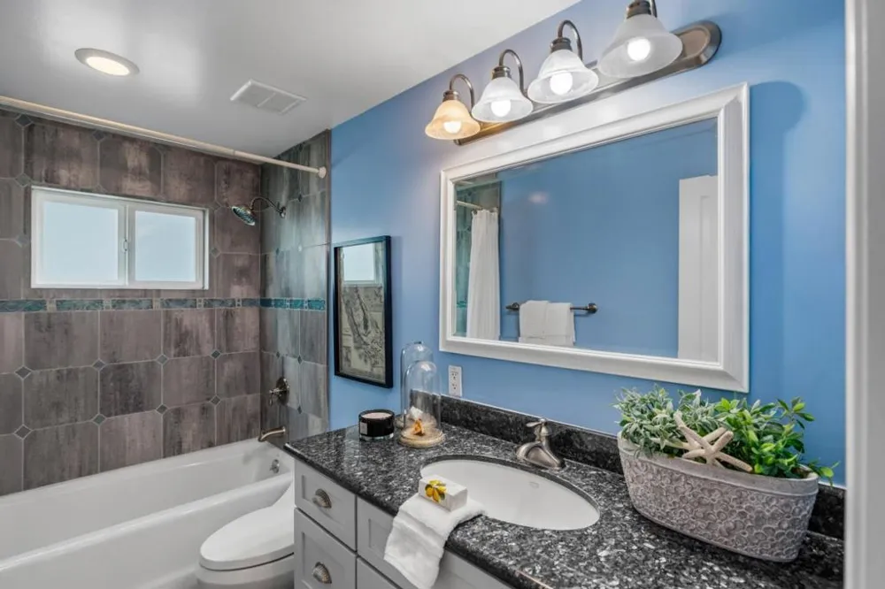 537 Larkin Street Monterey, CA 93940